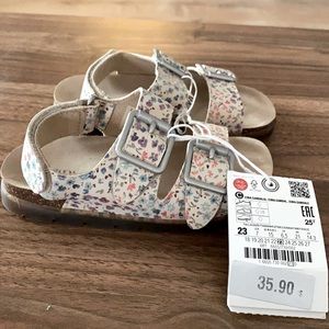 Zara vintage sandals. NWT
